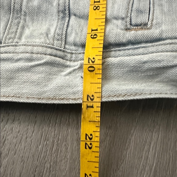 American Eagle Outfitters Light Wash Denim Jacket size medium - Picture 5 of 7